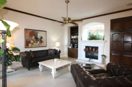 6908 Eagle Vail Dr, Plano TX  75093-8846 exterior