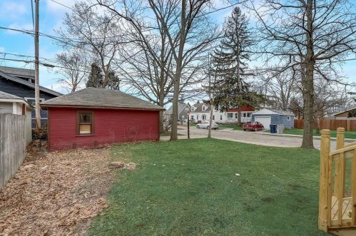 202 72, Milwaukee WI 53213-1828 exterior