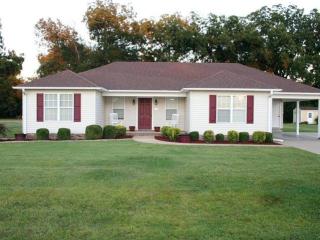 100 Benjamin Dr, Dyersburg, TN 38024-7280