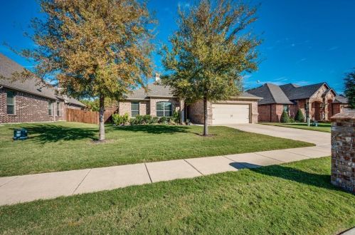 213 Double Creek Dr, Midlothian, TX 76065-1516