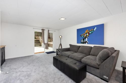 1360 Southgate Ave, Daly City CA  94015-3939 exterior
