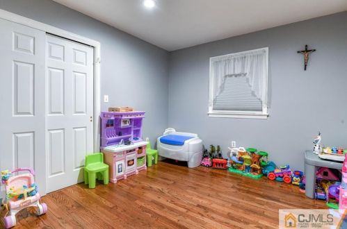 444 Highland Ave, South Plainfield NJ  07080-2006 exterior