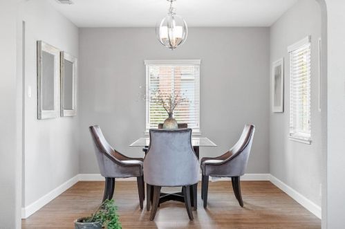 584 Bryan Ave, Sunnyvale CA  94086-6422 exterior