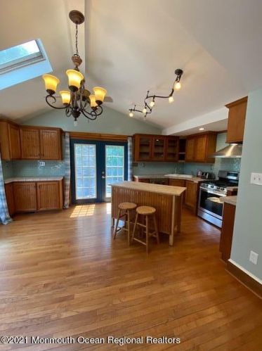 190 Oakwood Ave, West Long Branch, NJ 07764-1816