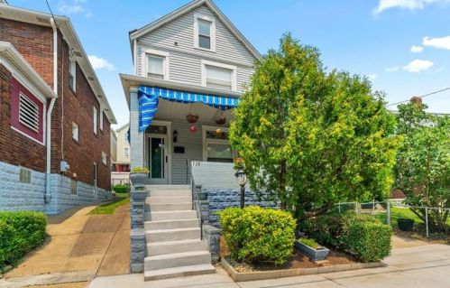 729 Loretta St, Pittsburgh, PA 15217-2825