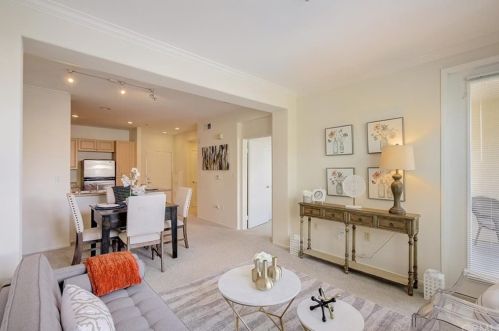 2403 Watermarke Pl, Irvine CA  92612-7690 exterior
