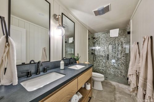 544 Tahoe Keys Blvd, South Lake Tahoe CA  96150-3313 exterior