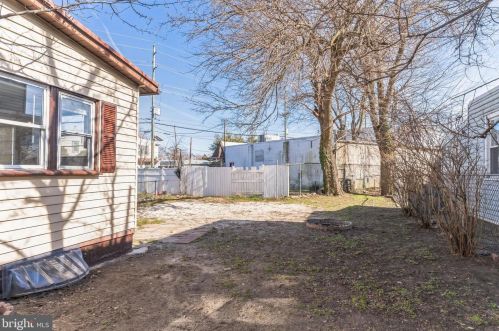 212 Broadway, Gloucester NJ  08030-1103 exterior