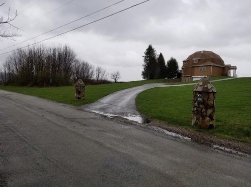 160 Ambrose Rd, Stahlstown, PA 15687-1137