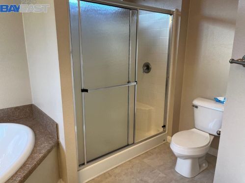 1462 Salamanca Ave, Hayward CA  94544-6256 exterior