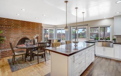 8365 Borealis Rd, San Diego, CA 92126-1813