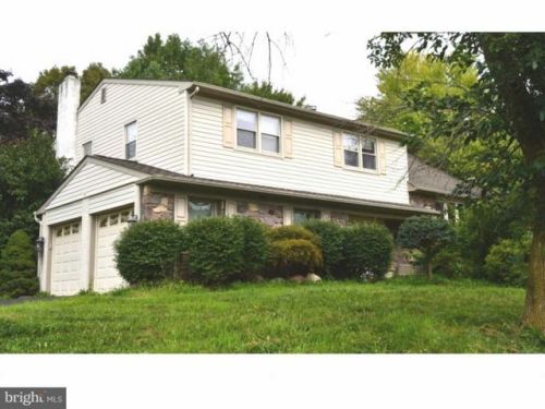 309 Chapel Dr, Southampton, PA 18966-1665
