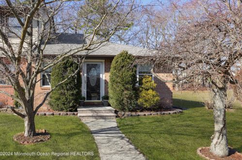 1078 Lizzies Ct, Bricktown NJ  08724-7172 exterior