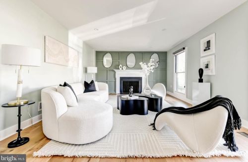 4624 Asbury Pl, Washington DC  20016-4325 exterior