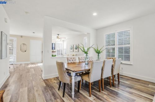 18 Narcissus Ct, Danville, CA 94506-4795