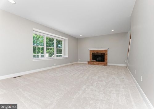 5329 Jacobs Creek Pl, Haymarket VA  20169-6152 exterior