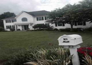 23 Kaitlin Dr, Mahopac, NY 10541-2795