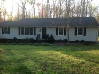 12299 Kain Rd, Glen Allen VA  23059-5720 exterior