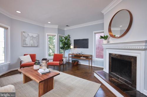 1624 Corcoran St, Washington, DC 20009-3031