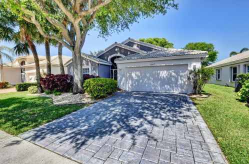 12617 Majestic Isles Dr, Boynton Beach, FL 33437-4157