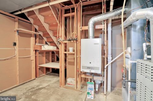 20 Cool Springs Ln, Charles Town WV  25414-4647 exterior