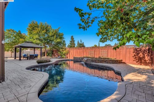 1042 Lomitas Ave, Livermore CA  94550-6436 exterior