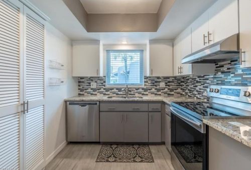 3 Watercolor Way, Naples, FL 34113-7636