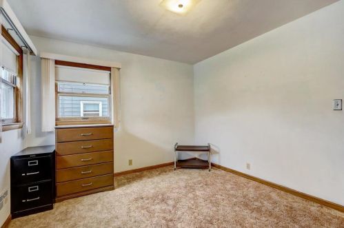 4003 52, Milwaukee WI 53220-2608 exterior