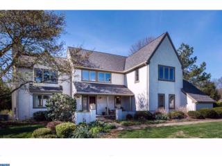 2 Beechwood Dr, Landenberg, PA 19350-9511