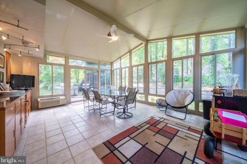 401 Santillo Way, Downingtown PA  19335-3132 exterior