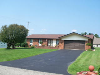 15 Hartford Dr, Lucasville, OH 45648-9330