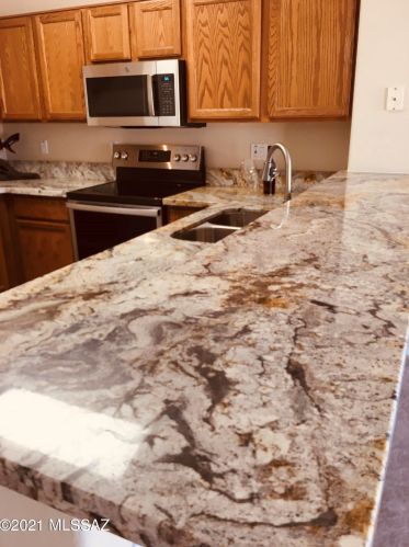 9852 Via De Sisneroz, Tucson, AZ 85747-5025