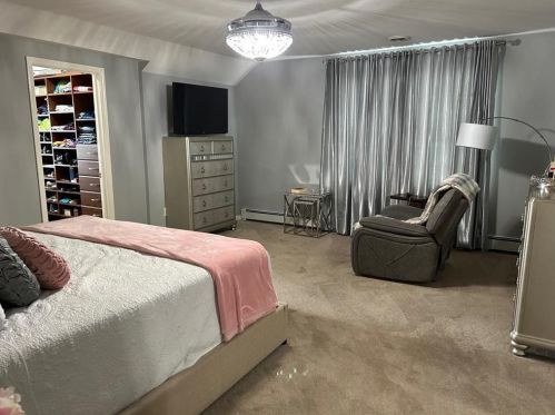 1690 Wagon Wheel Dr, Easton PA  18040-8273 exterior