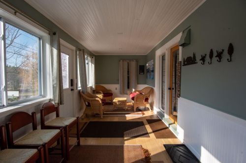 15 Main St, Sunapee, NH 03782-2727