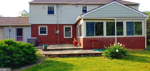 2608 Beechwood Rd, Lancaster, PA 17601-4802