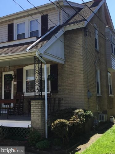 120 5th St, Lansdale, PA 19446-2610