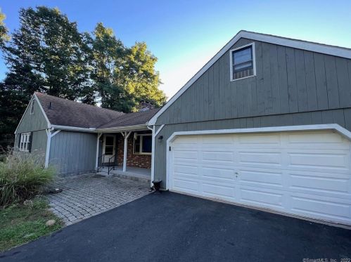 148 Sloper Ln, Cheshire, CT 06410-1532