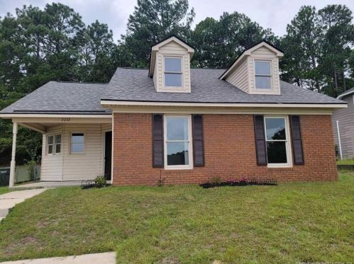 2232 Spindle Tree Dr, Fayetteville, NC 28304-4844