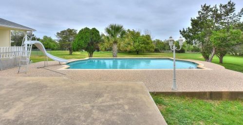 116 Vly Vw Rd, Georgetown TX 78633-9574 exterior