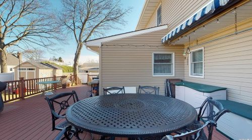 710 Stewart Ave, Bethpage NY  11714-2715 exterior