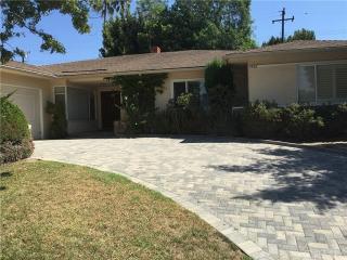 5662 63rd St, Los Angeles, CA 90056-2013