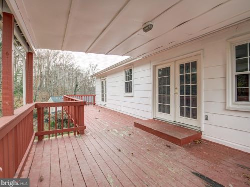 2263 Spinnaker Ct, Woodbridge VA  22192-2129 exterior
