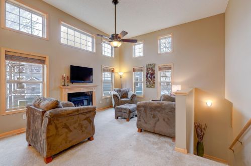 3170 Frontier Dr, Saint Paul, MN 55129-7787