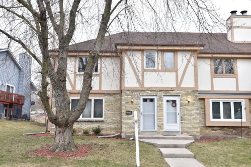 1907 Woodburn Rd, Waukesha, WI 53188-1500