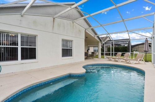 1155 Liberty Hall Dr, Kissimmee FL 34746-6724 exterior