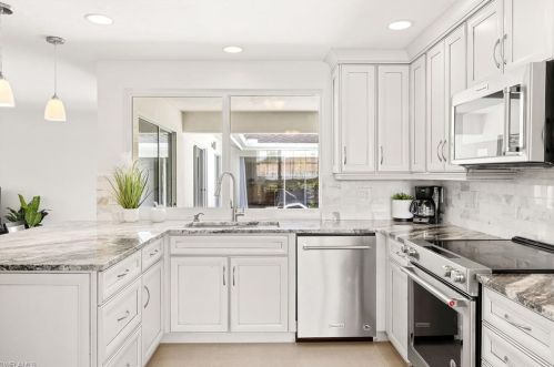 740 Orchid Dr, Naples FL  34102-5015 exterior