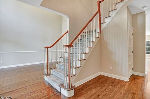 903 Farley Rd, White House Station, NJ 08889-5032
