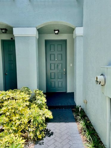 3627 Oleander Ter, West Palm Beach, FL 33404-1876