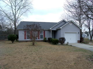 128 Hobson Ct, Raeford NC  28376-5825 exterior