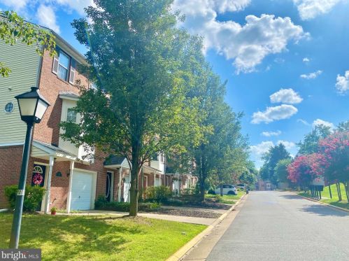 211 Shaw Ct, Fredericksburg VA  22405-2688 exterior